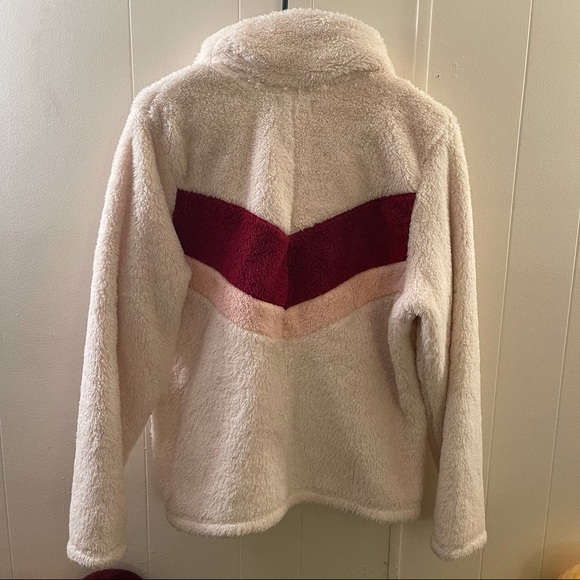 Red Chevron Stripe Faux Fur Zip Jacket - Picture 4 of 8